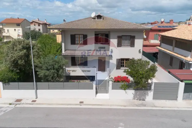 Villa in vendita, Via Ungaretti 5, Dolianova - Foto 1