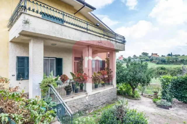 Villa in Via Colle del Pozzo, Velletri - Foto 1