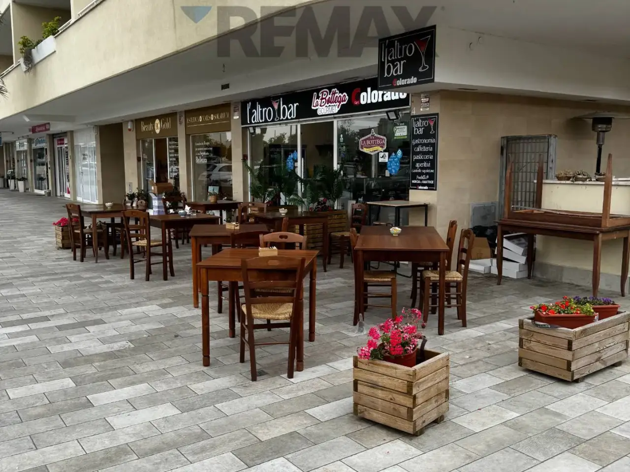 Negozio in Via dei Garofani 4, Ladispoli, {3} - Foto 1