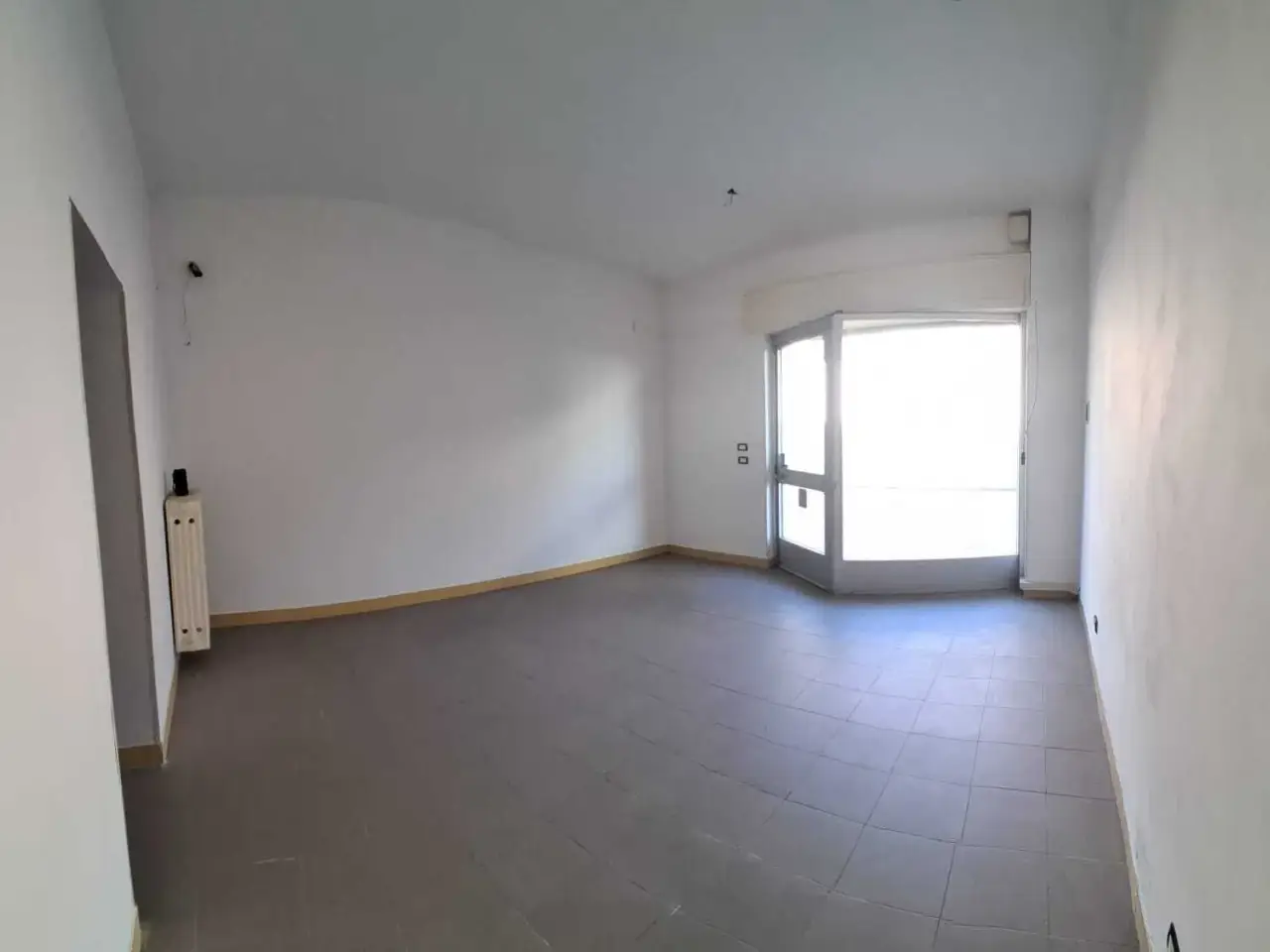 Negozio in Via Azzo Porzio 118, Casalmaggiore, {3} - Foto 2