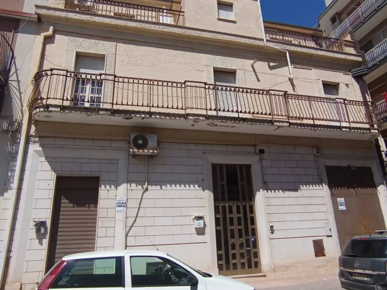 Locale commerciale in Via Domenico Antonio Mele 38, Acquaviva Delle Fonti, {3} - Foto 1