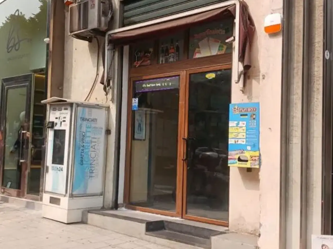 Esercizio commerciale in Via Garibaldi 17, Messina, {3} - Foto 1