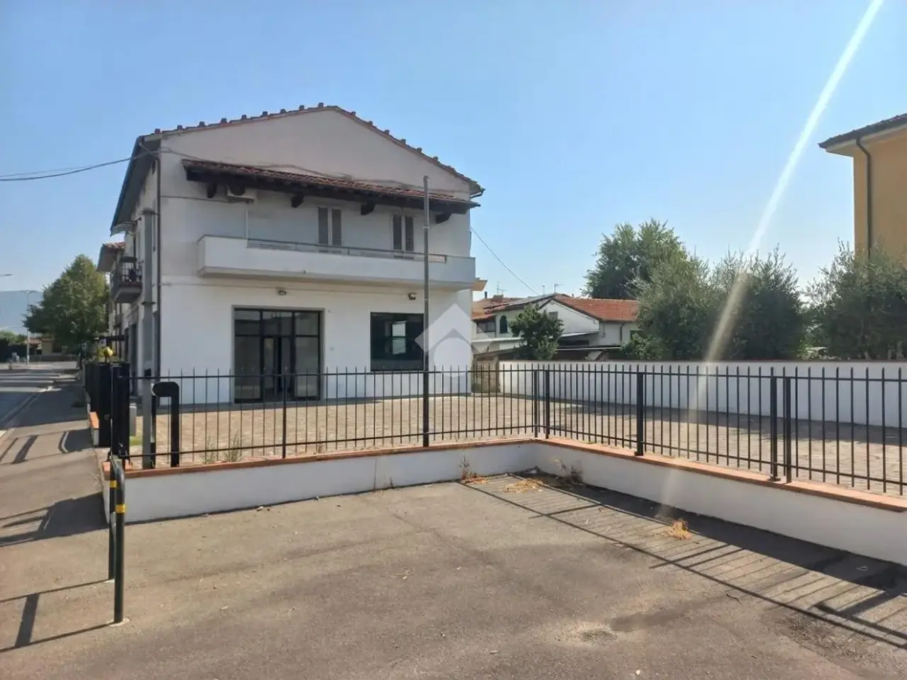 Negozio in Via Spartaco Lavagnini 90, Agliana, {3} - Foto 1
