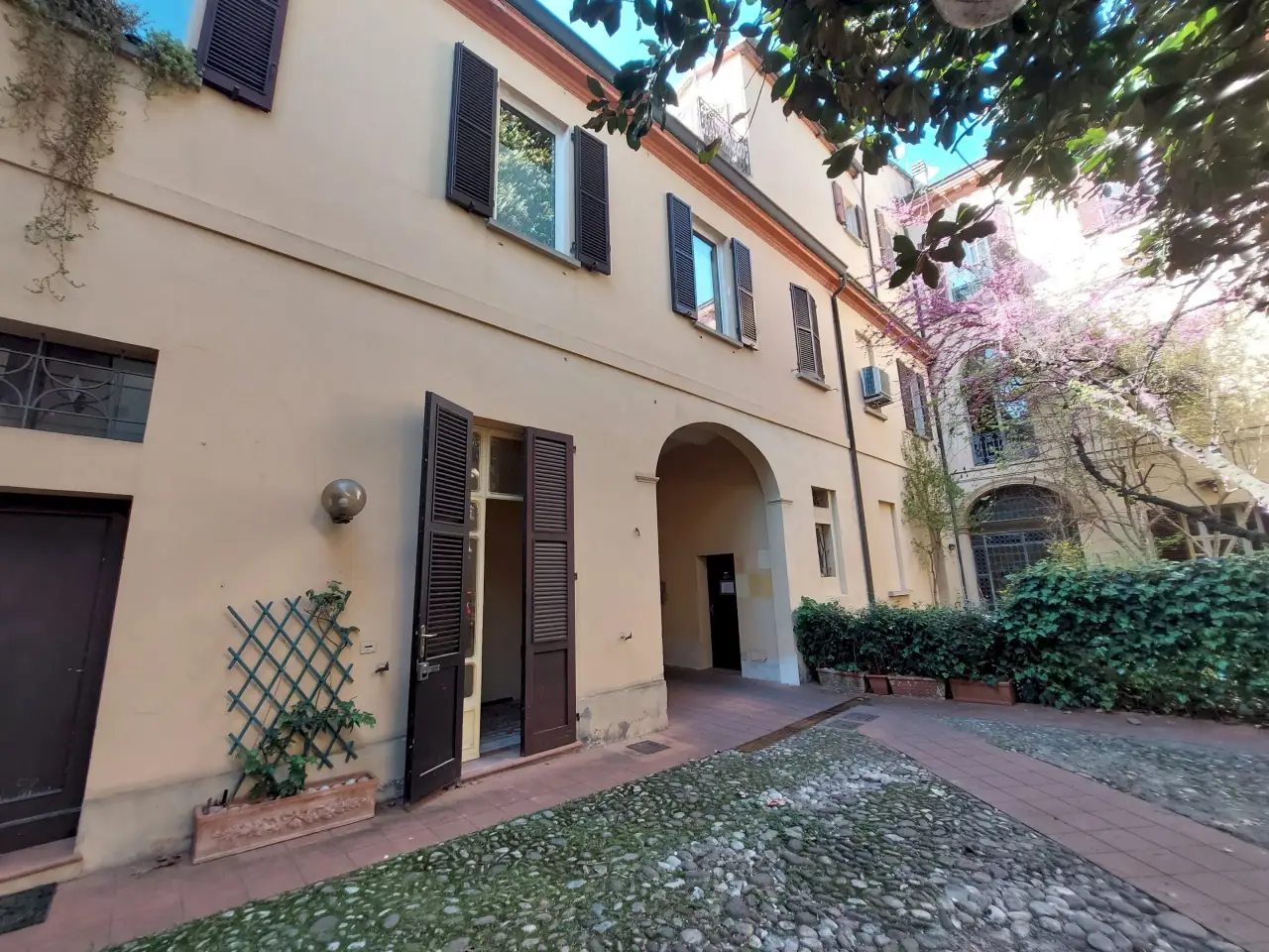 Studio in Viale Caterina Sforza 2/a, Imola, {3} - Foto 1