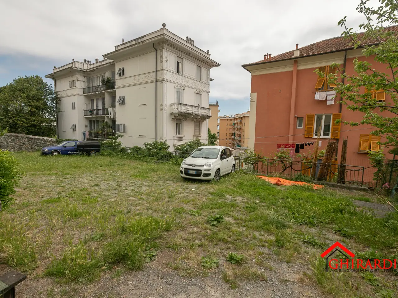 Parcheggio chiuso in Viale Villa Chiesa, Genova, {3} - Foto 2