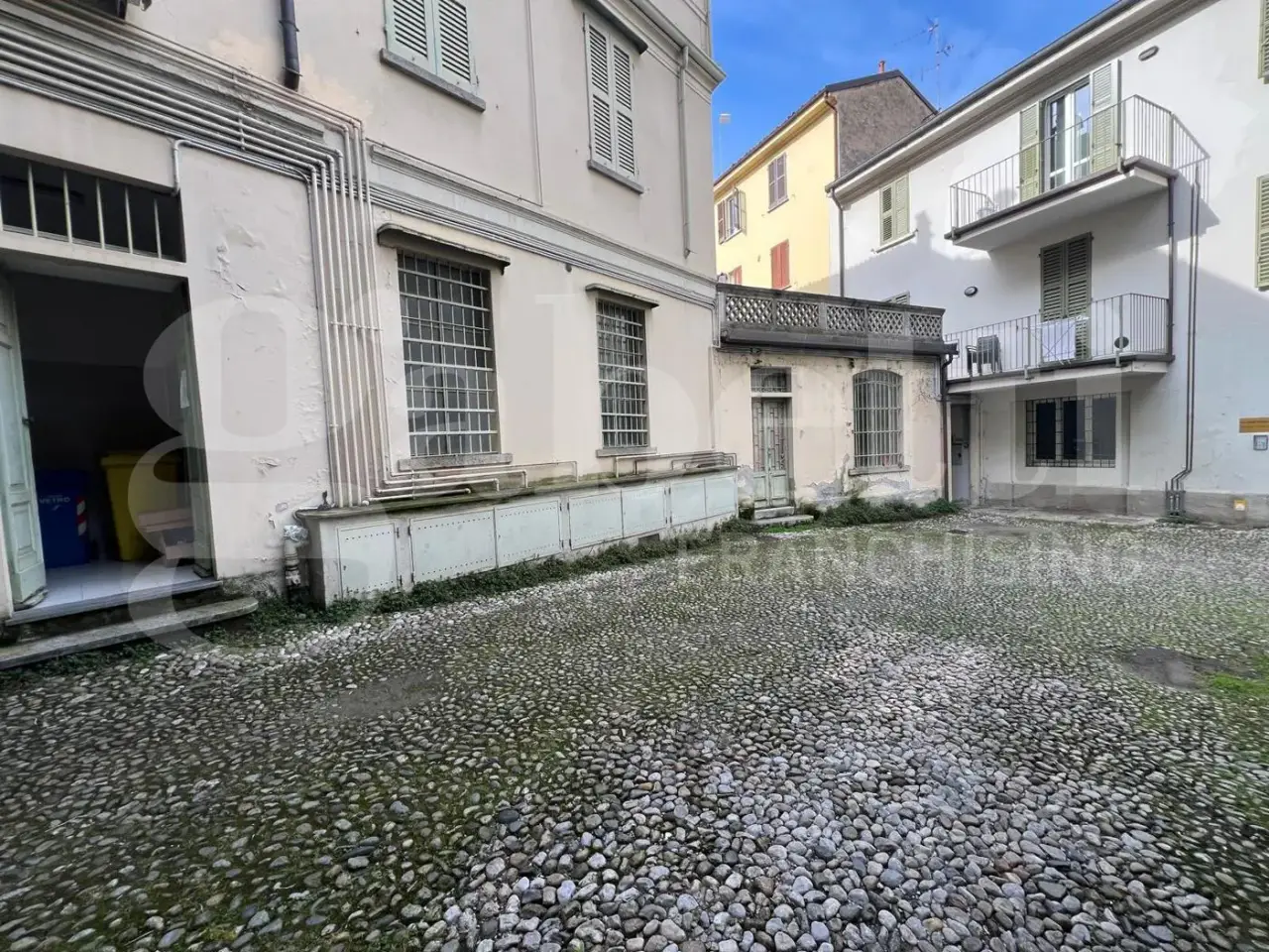 Ufficio in Via Camillo Benso Conte di Cavour 17, Lecco, {3} - Foto 1