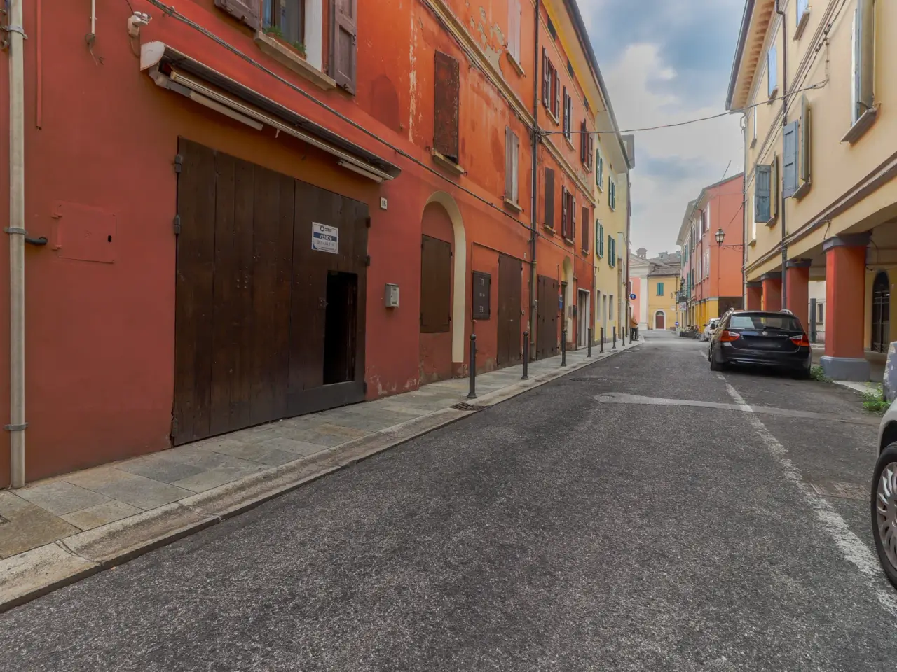 Negozio in Via Luigi Carlo Farini 16, San Giovanni In Persiceto, {3} - Foto 1