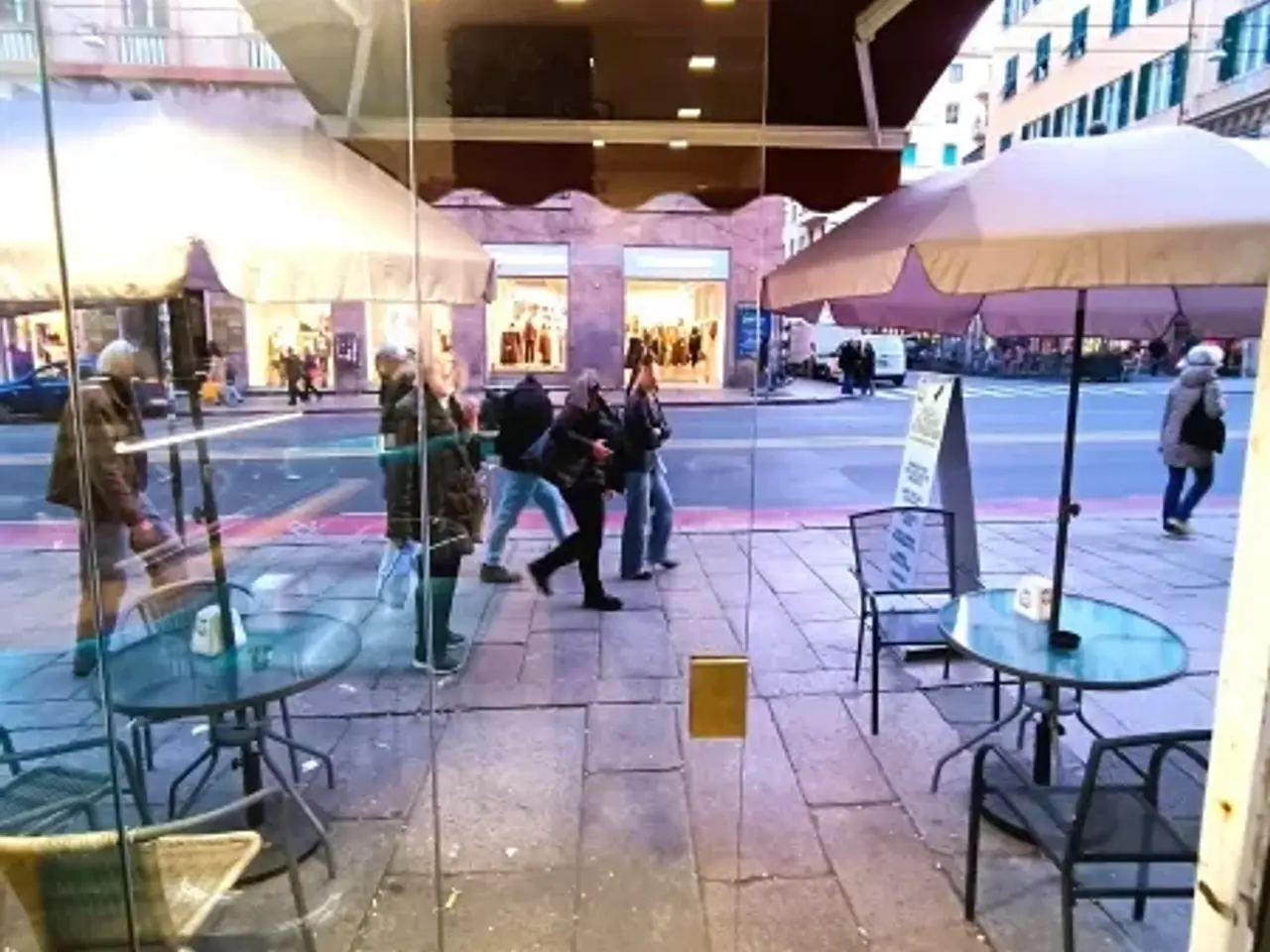 Esercizio commerciale in , Genova, {3} - Foto 1