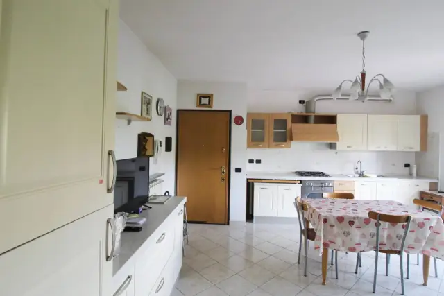 2-room flat in Via Roma 11, Gorla Minore - Photo 1