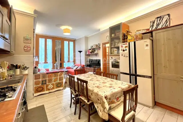 Vierzimmerwohnung in Via Palmanova 38/a, Milano - Foto 1