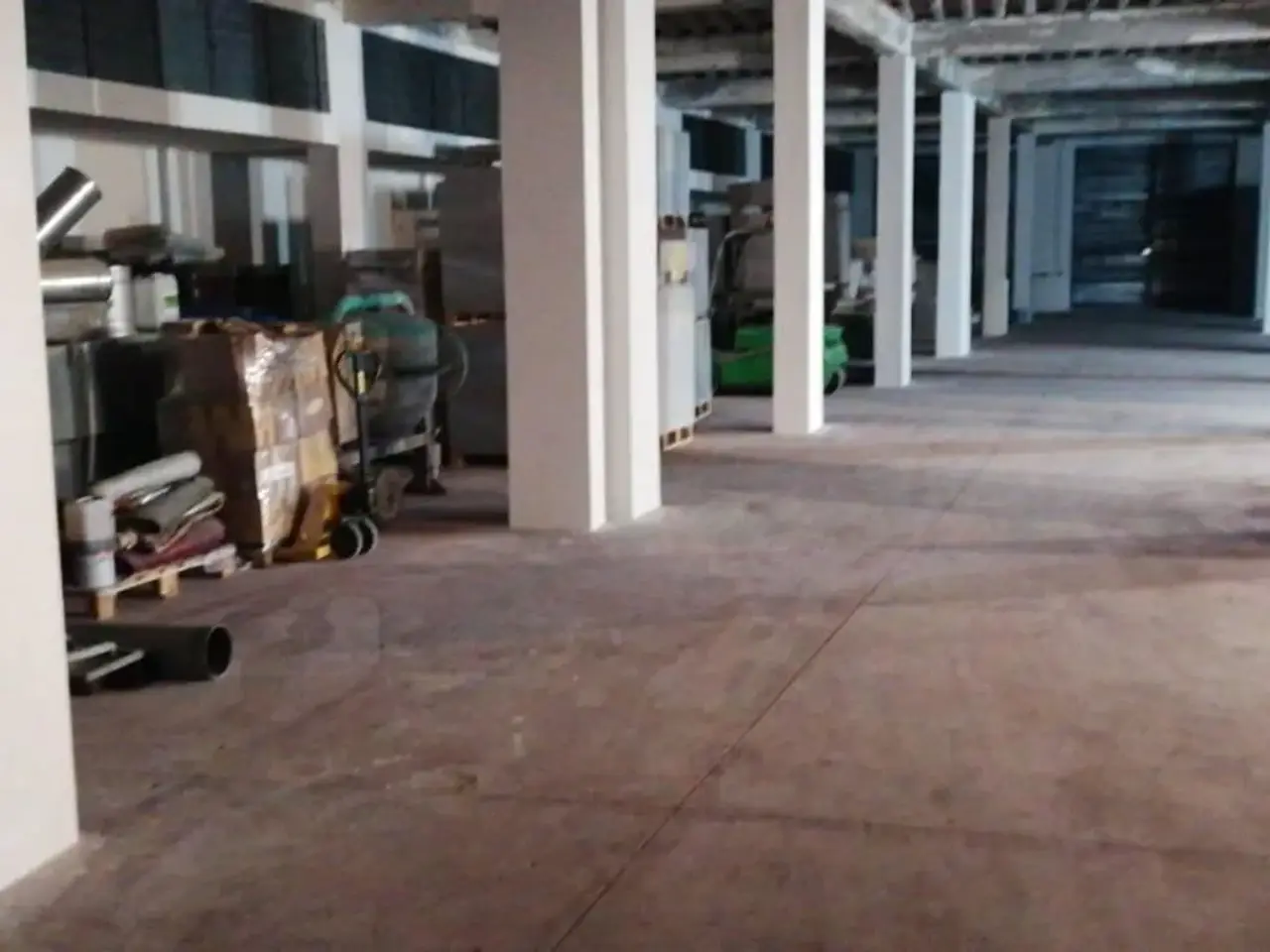 Capannone in Via Aldo Moro, Aci Sant'Antonio, {3} - Foto 2