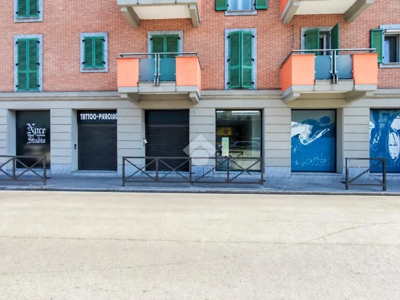 Negozio in Via Luigi Cadorna, Crema, {3} - Foto 1