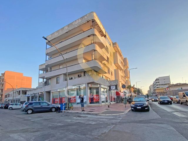 4-room flat in Via Cicerone 43, Brindisi - Photo 1