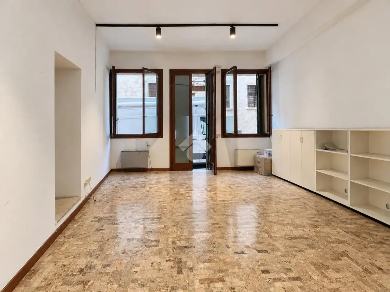 Ufficio in Via Lazzaro Bonamigo 9, Bassano Del Grappa, {3} - Foto 2