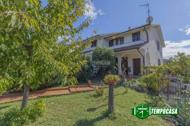 Villa in Via Gaetano Donizetti, Noviglio - Foto 1