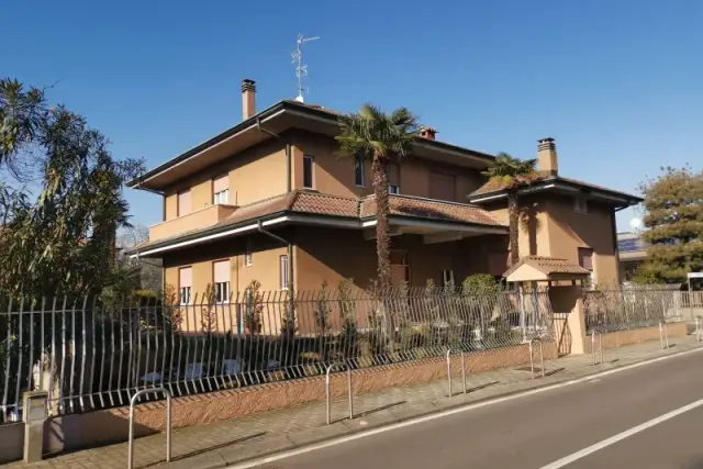 Mansion in Via San Luigi 18, Cesano Maderno - Photo 1