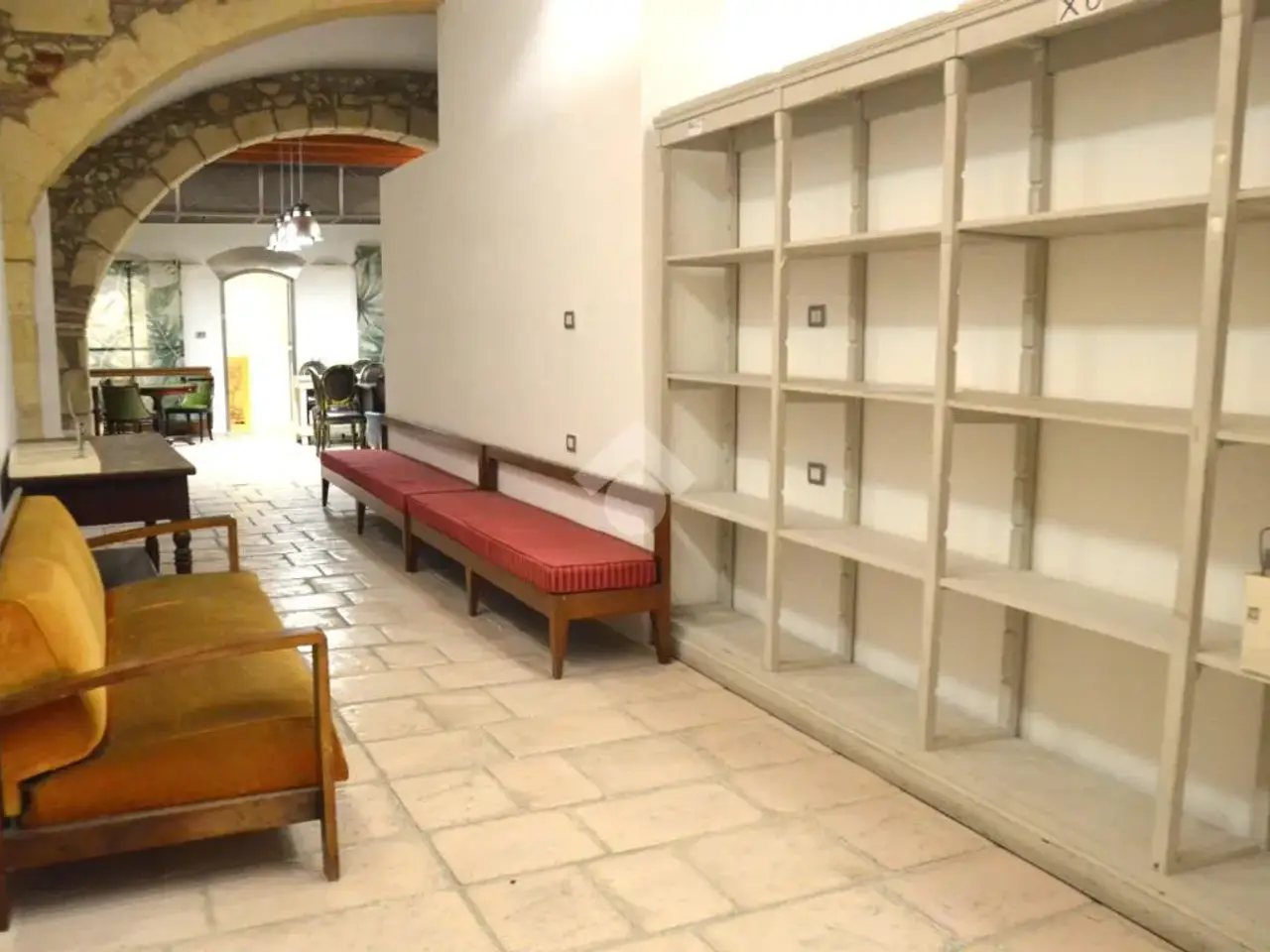 Ufficio in Via Domenico Alberto Azuni 46, Cagliari, {3} - Foto 1