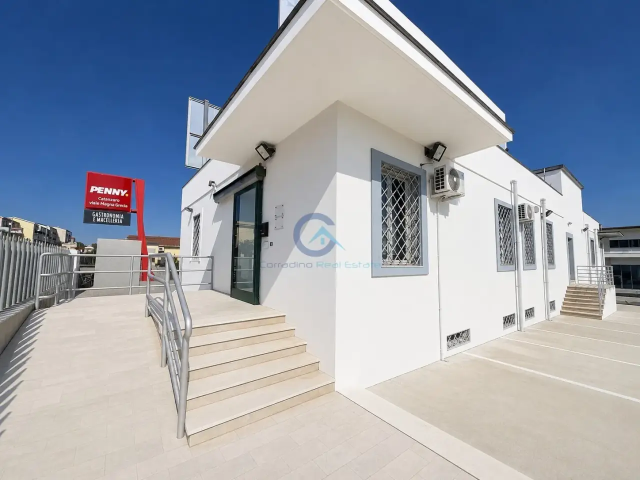 Ufficio in Viale Magna Grecia 247, Catanzaro, {3} - Foto 1