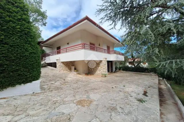 Villa in Zona Lagogemolo, Cassano delle Murge - Foto 1