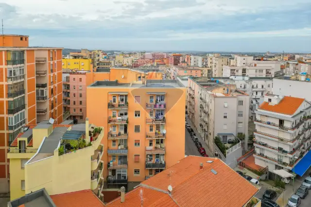 Vierzimmerwohnung in Via Giacomo Matteotti 2/a, Sassari - Foto 1