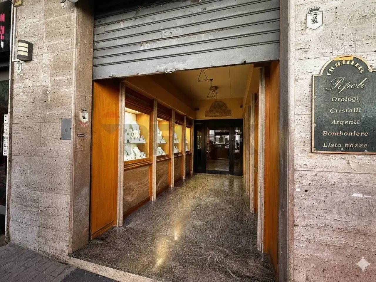 Negozio in Piazza Orsini 13, Benevento, {3} - Foto 1