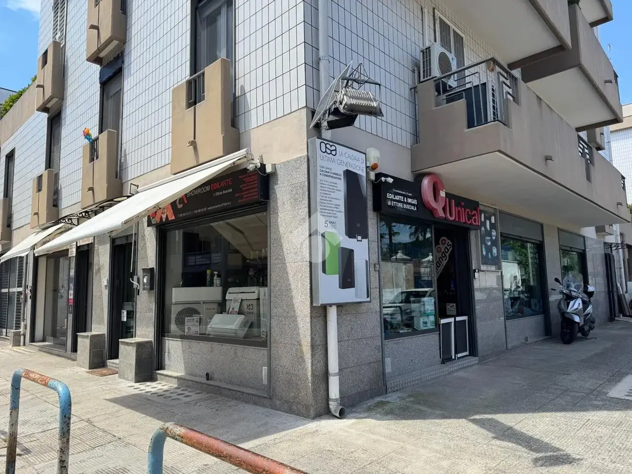 Negozio in Via Giuseppe De Marinis 70, Bari, {3} - Foto 1