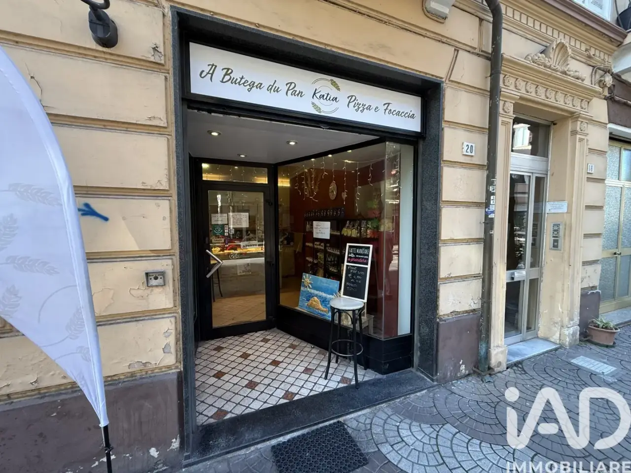 Esercizio commerciale in Via dei Mille 20, Albenga, {3} - Foto 2