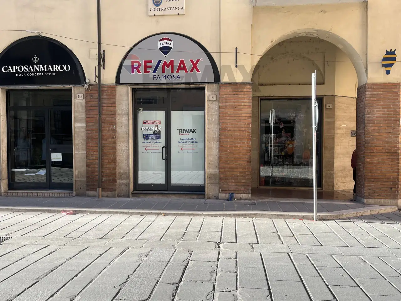 Negozio in Via Umberto Primo 8, Foligno, {3} - Foto 2