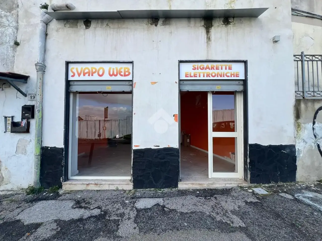 Negozio in Via Principe di Napoli 19, Napoli, {3} - Foto 1