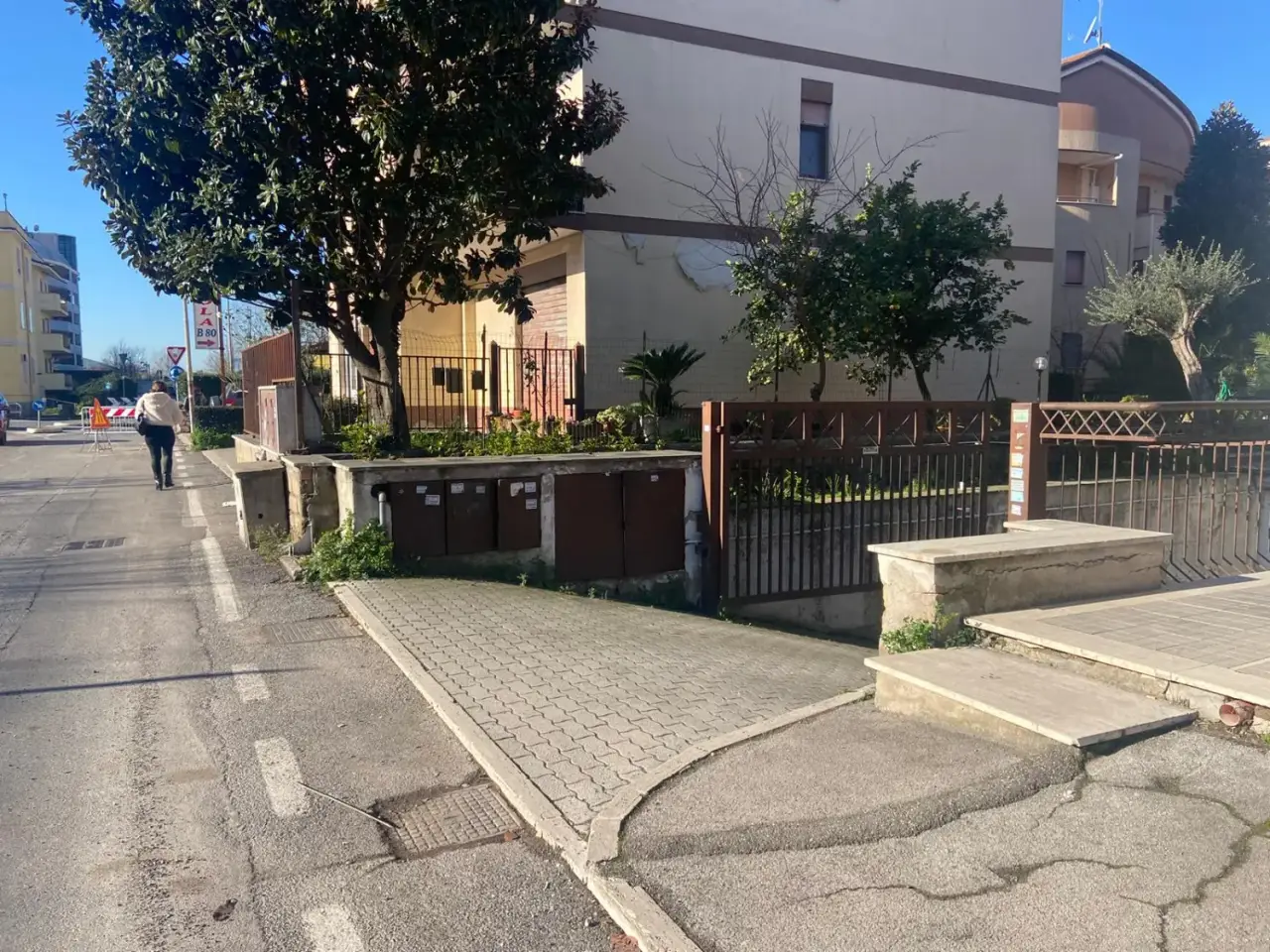 Magazzino in Via Cardinal Deodato Piazza, Monterotondo, {3} - Foto 1