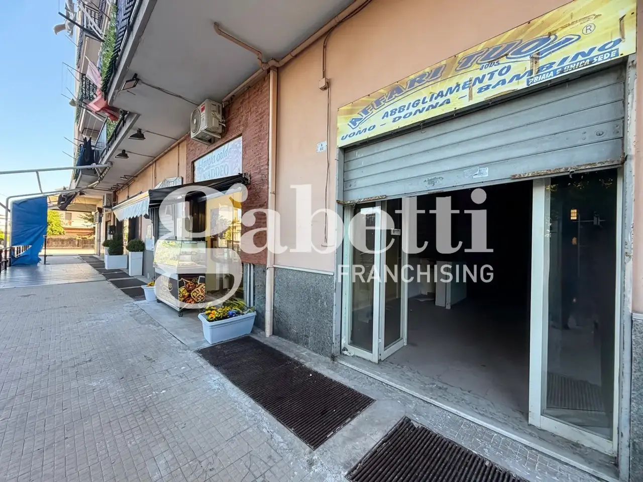 Negozio in Via Papa Giovanni XXIII 25, Melito Di Napoli, {3} - Foto 2