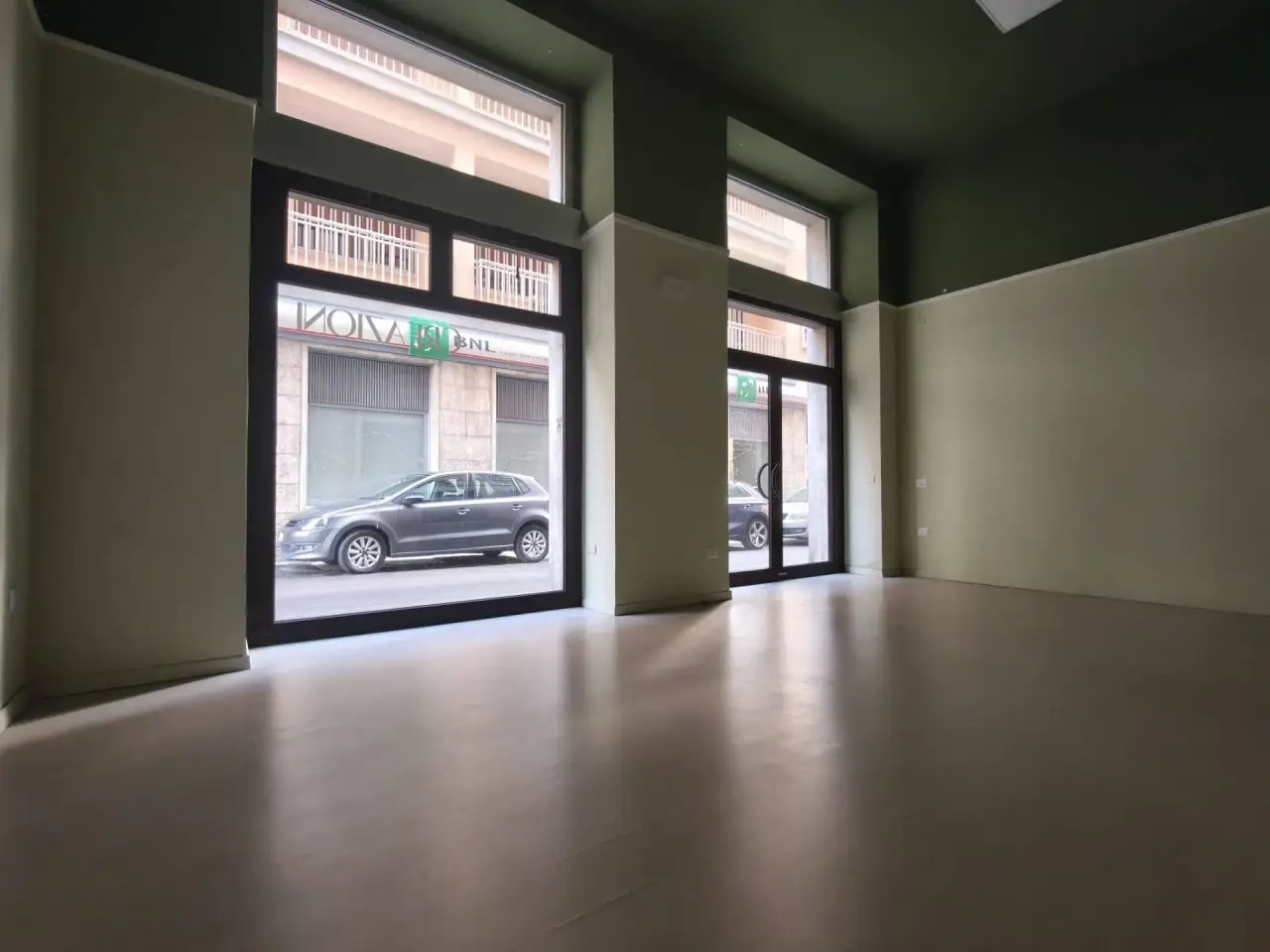 Negozio in Via del Mercato 9, Teramo, {3} - Foto 1