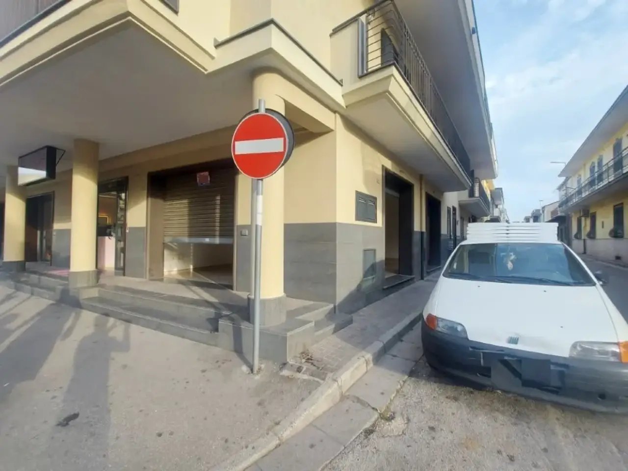 Negozio in Via Cavalieri di Vittorio Veneto 7c, Frattaminore, {3} - Foto 2