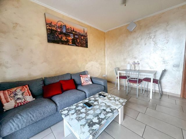 3-room flat in Via Europa, Grumello del Monte - Photo 1