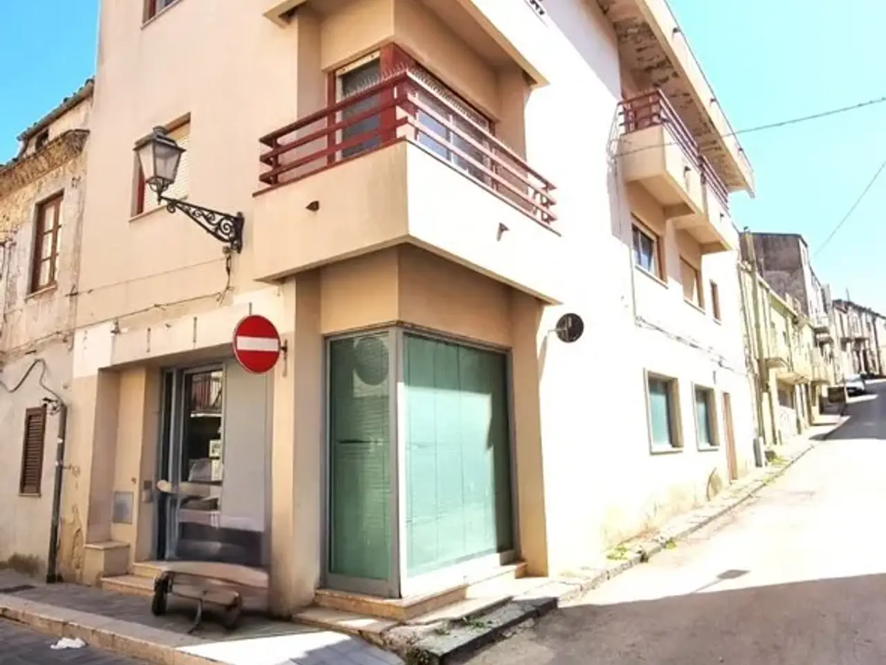 Ufficio in Via Cesare Battisti  2, Castrofilippo, {3} - Foto 1
