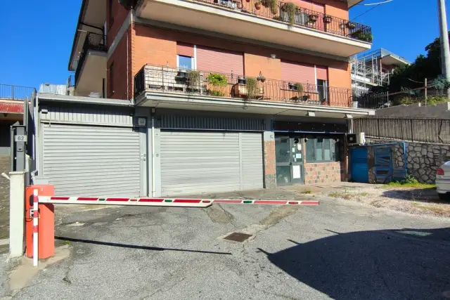 Magazzino in Via Olivella, Albano Laziale - Foto 1