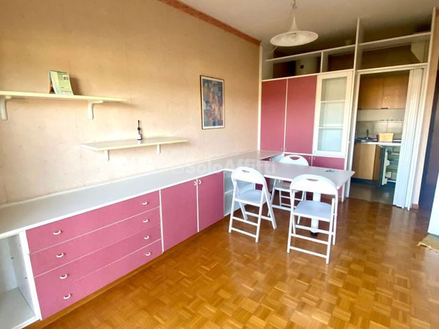 2-room flat, Latina - Photo 1