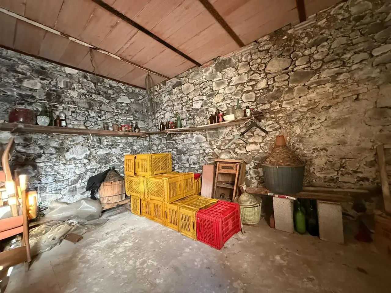 Magazzino in Magazzino E Terreni Via Modenese 360, Pistoia, {3} - Foto 2