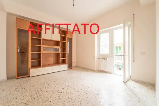 Vierzimmerwohnung in Via Gaetano Perusini, Roma - Foto 1