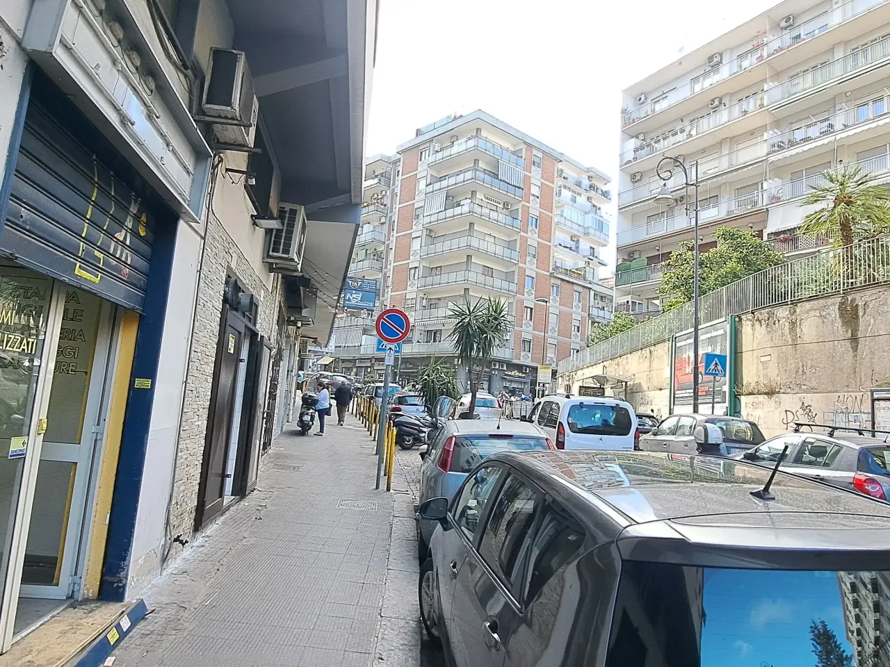 Negozio in Via Salvo d'Acquisto S.N.C., Napoli, {3} - Foto 2