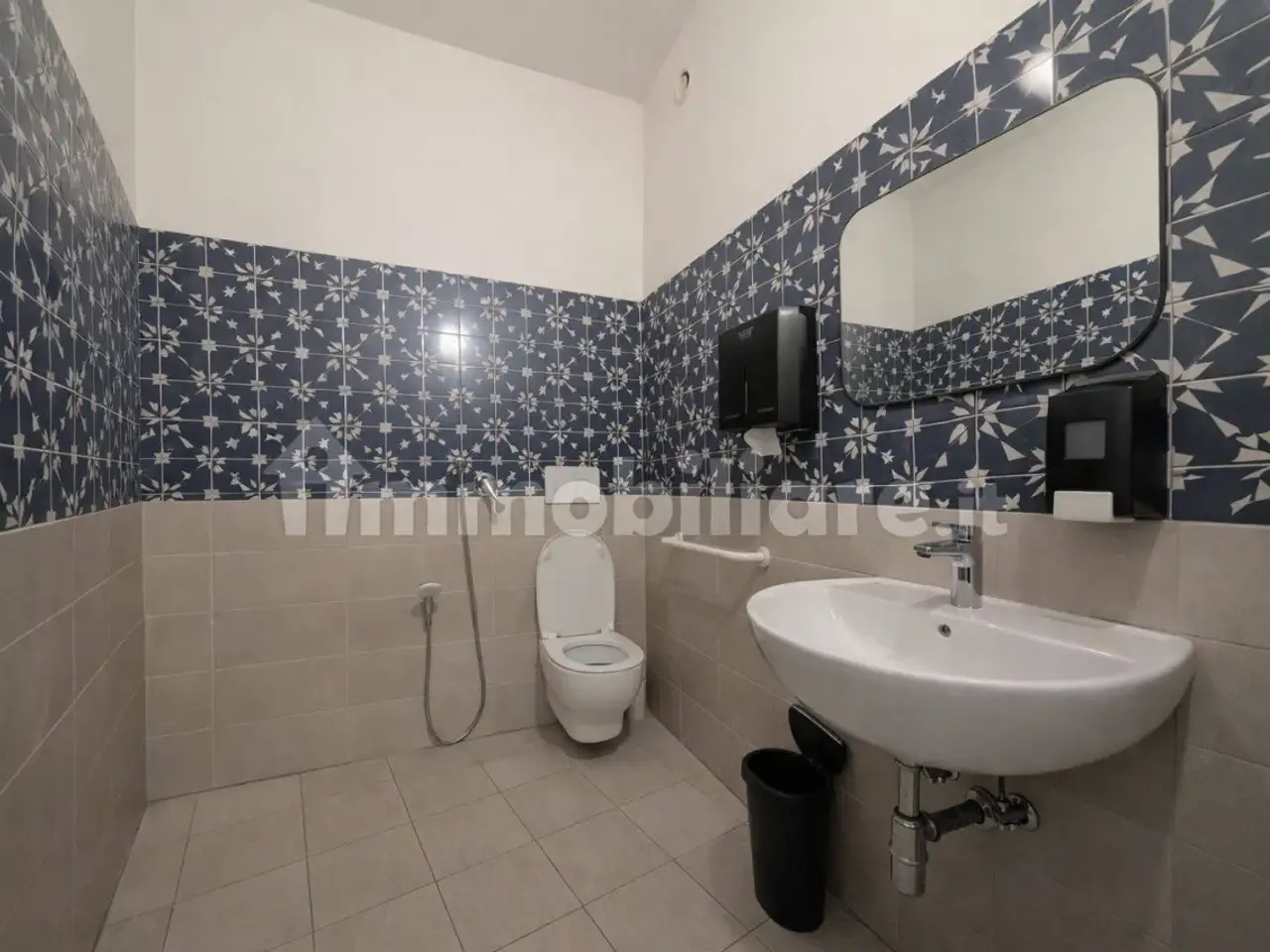 Palazzina commerciale in Piazza Giuseppe Mazzini, Fiesole, {3} - Foto 2