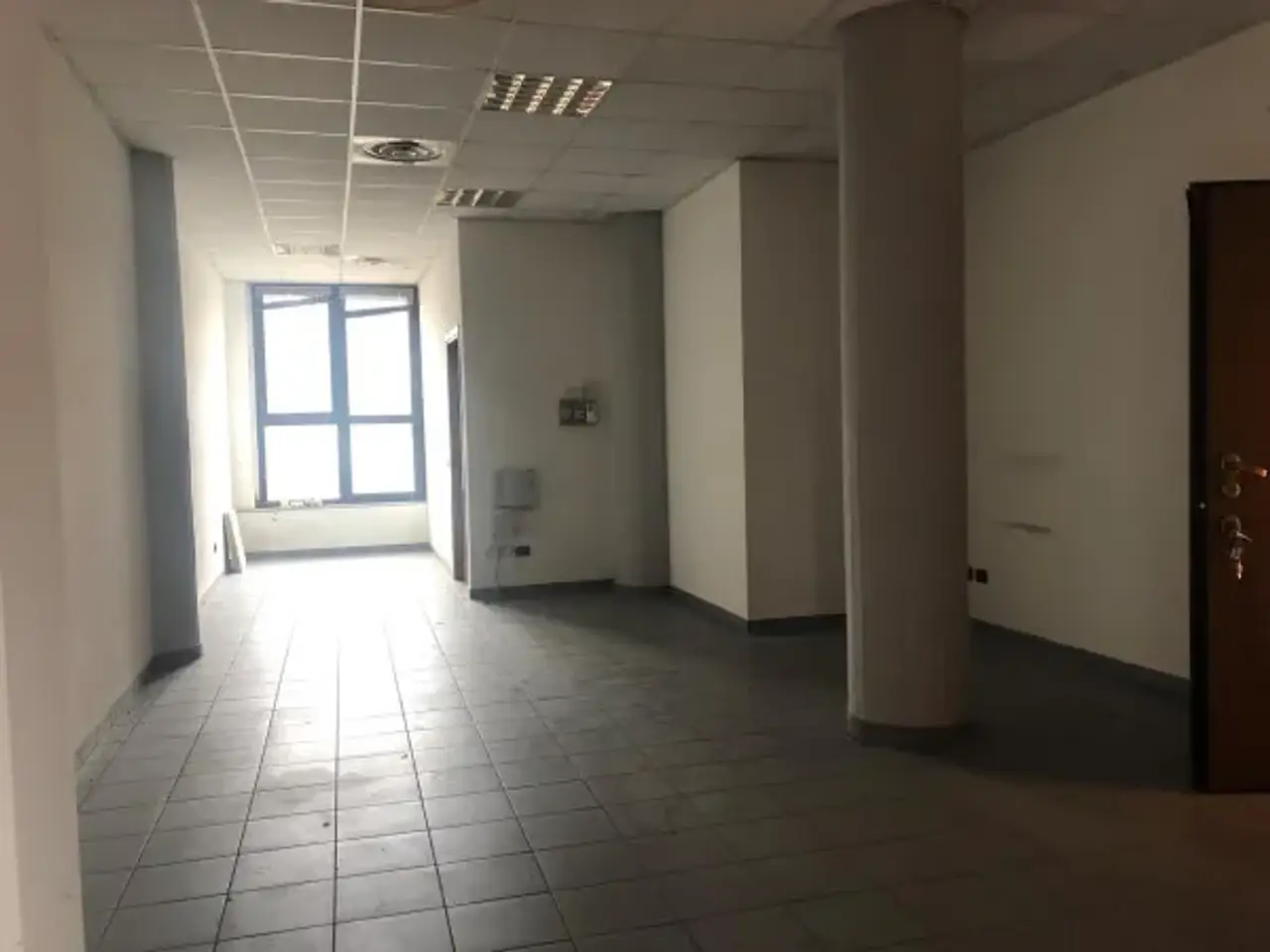 Negozio in Via Donatori di Sangue 9, Albairate, {3} - Foto 1