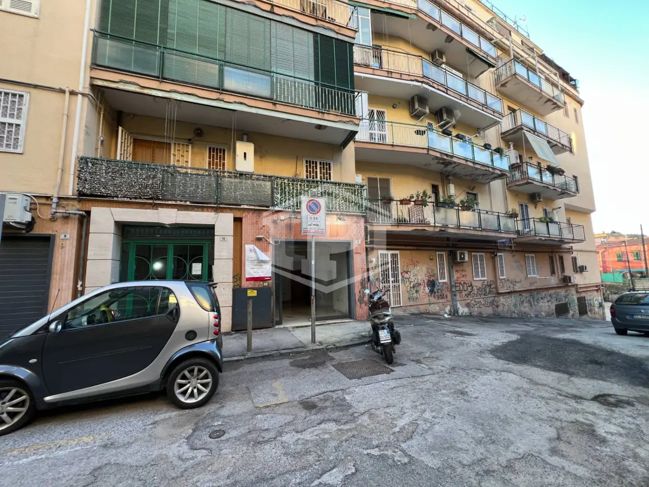 Negozio in Viale delle Magnolie 13, Portici, {3} - Foto 1