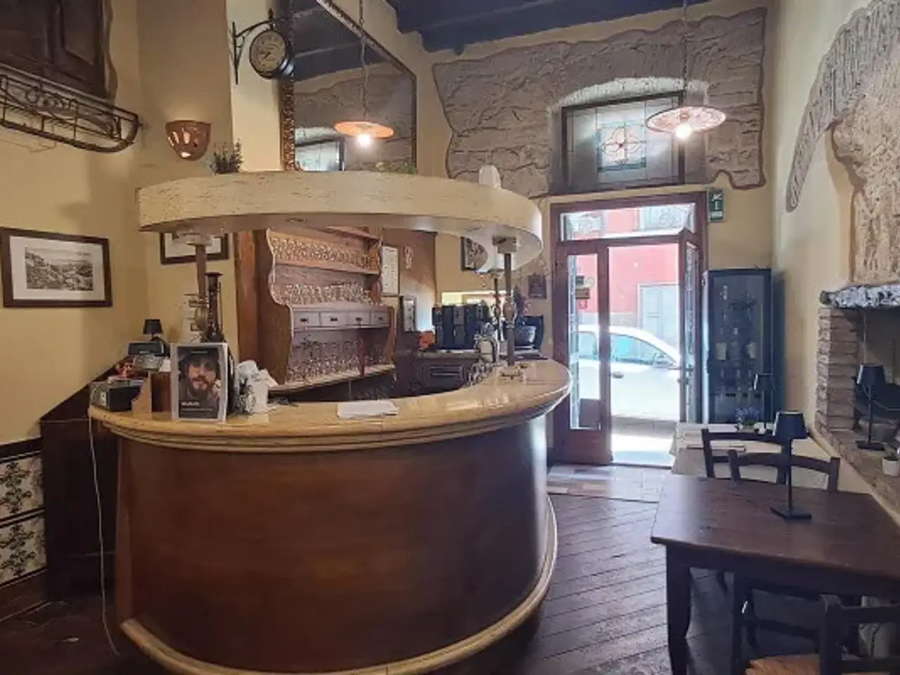 Ristorante in Via Domenico Alberto Azuni 56, Cagliari, {3} - Foto 1