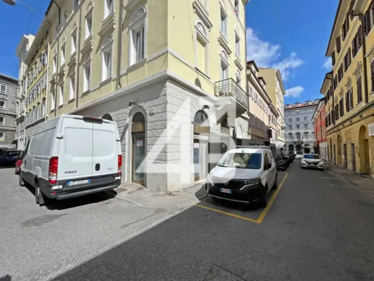 Negozio in Via della Madonnina 7, Trieste, {3} - Foto 1