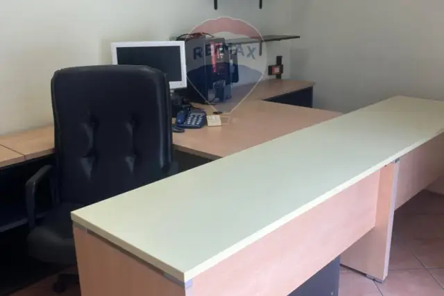 Büro in Via Molassana 136r, Genova - Foto 1