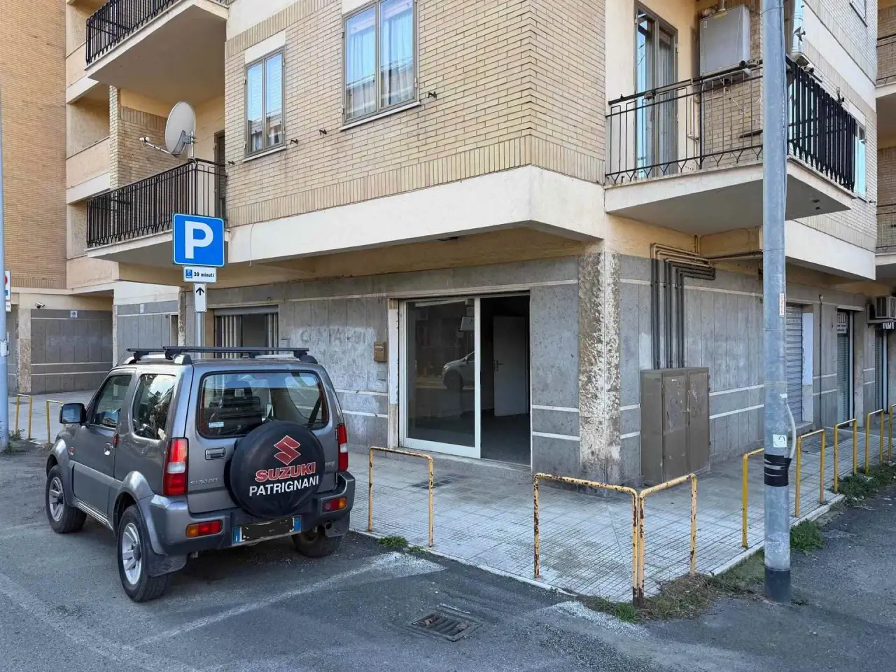 Laboratorio in Via Monte Bianco, Viterbo, {3} - Foto 2