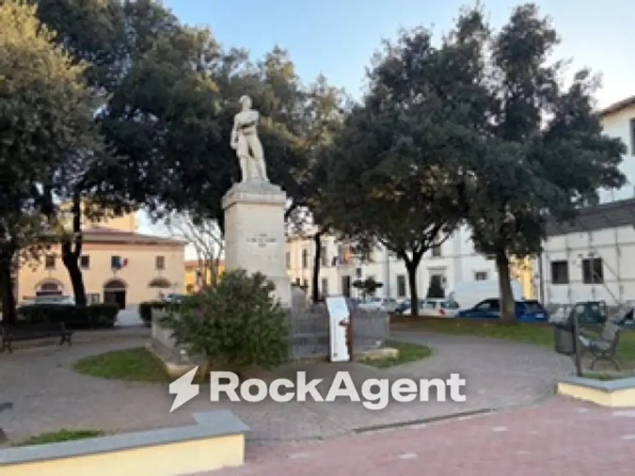 Ufficio in Piazza della Vittoria 7, San Vincenzo, {3} - Foto 2