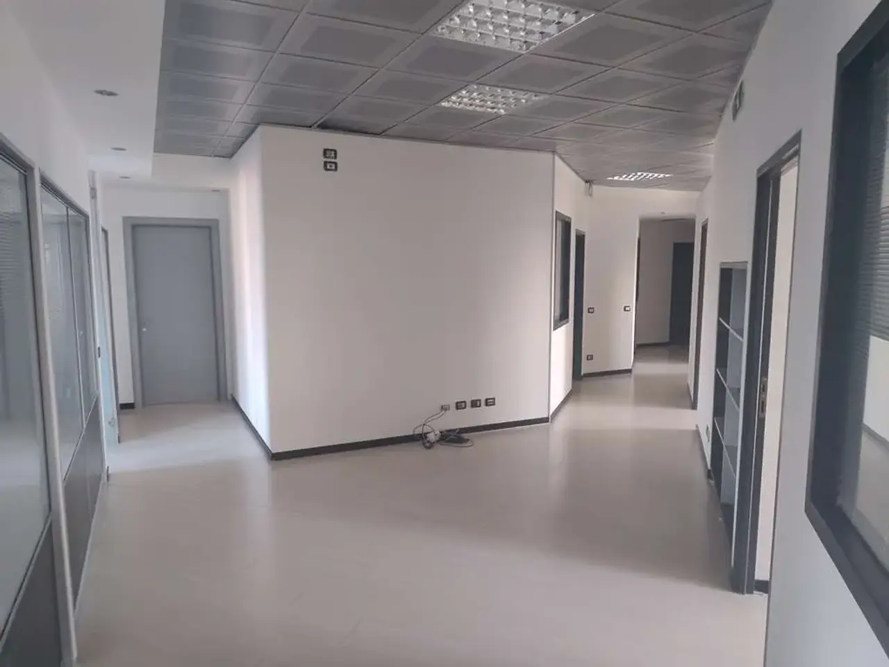 Ufficio in Viale Virgilio , Modena, {3} - Foto 2