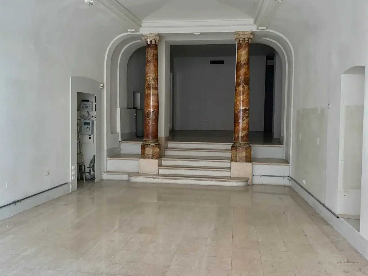 Palazzina commerciale in Corso Martiri della Libertà 27b, Brescia, {3} - Foto 1